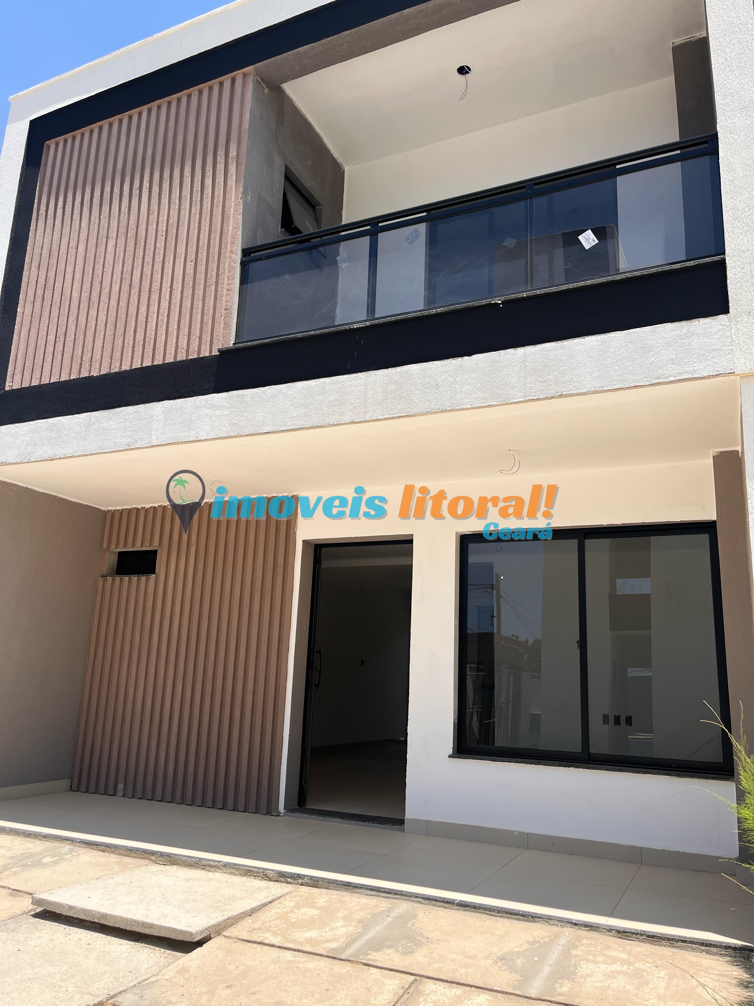 CASA DUPLEX EM CONDOMÍNIO