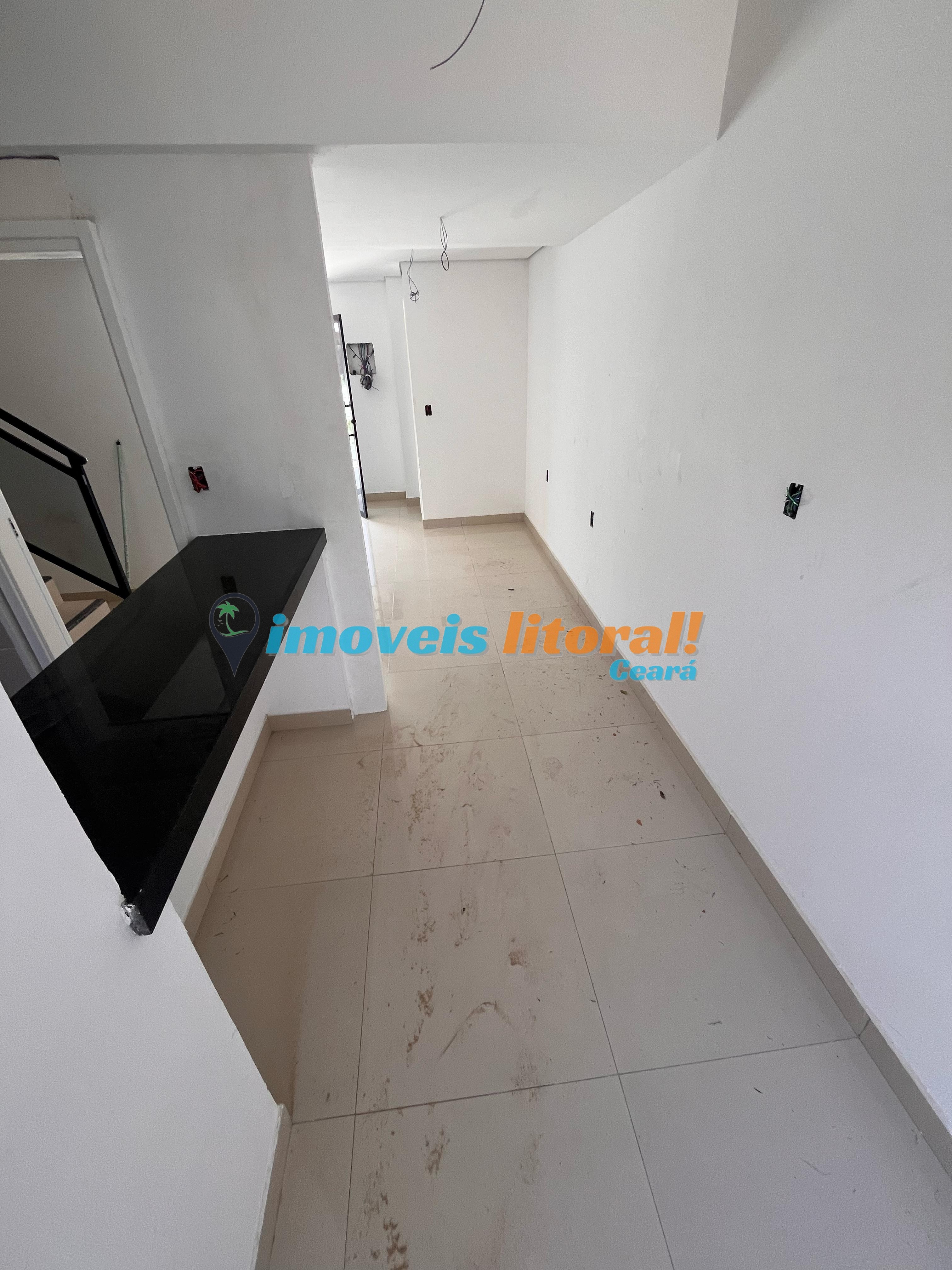 CASA DUPLEX EM CONDOMÍNIO