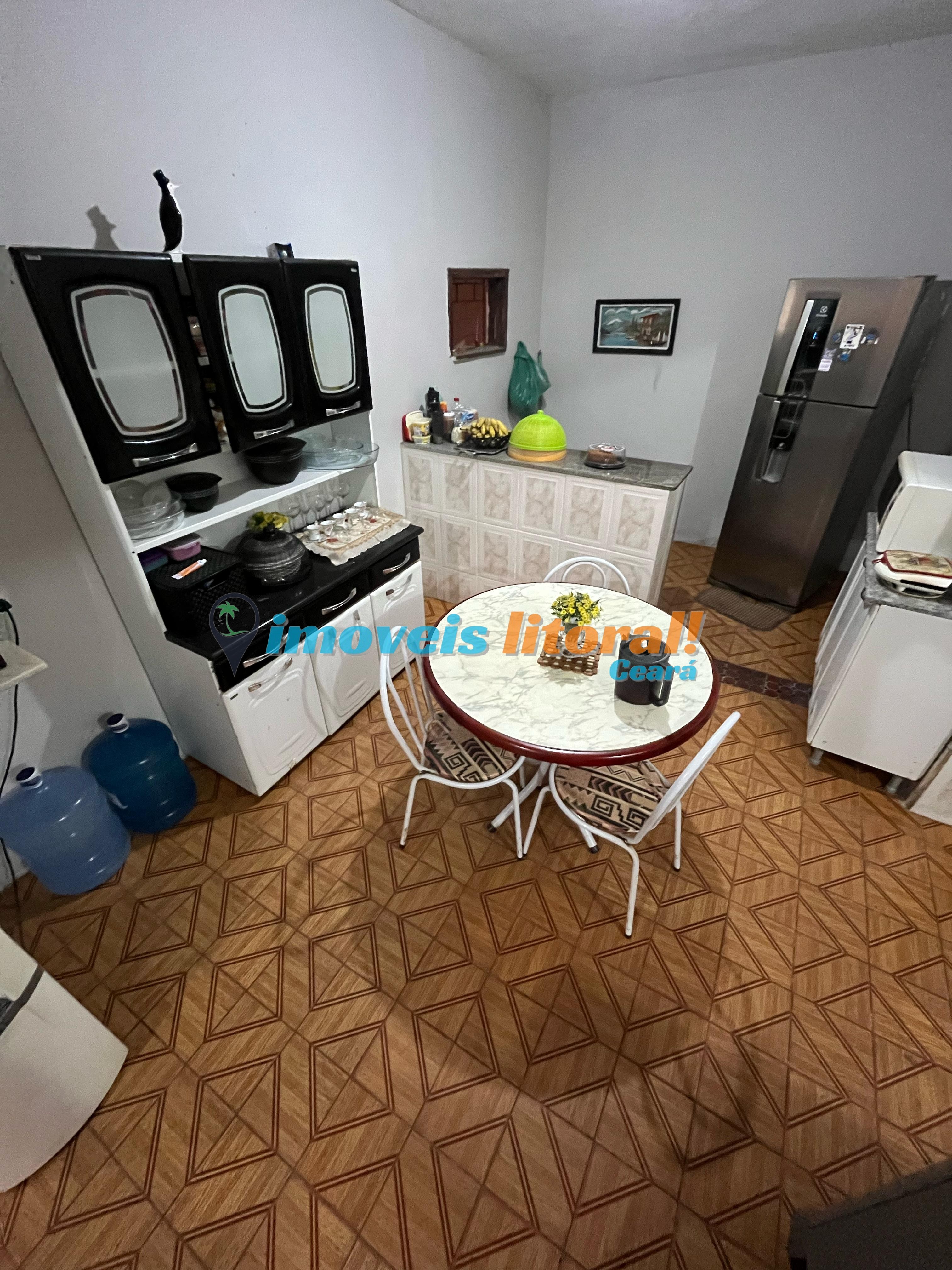 CASA NO CENTRO DA CAUCAIA