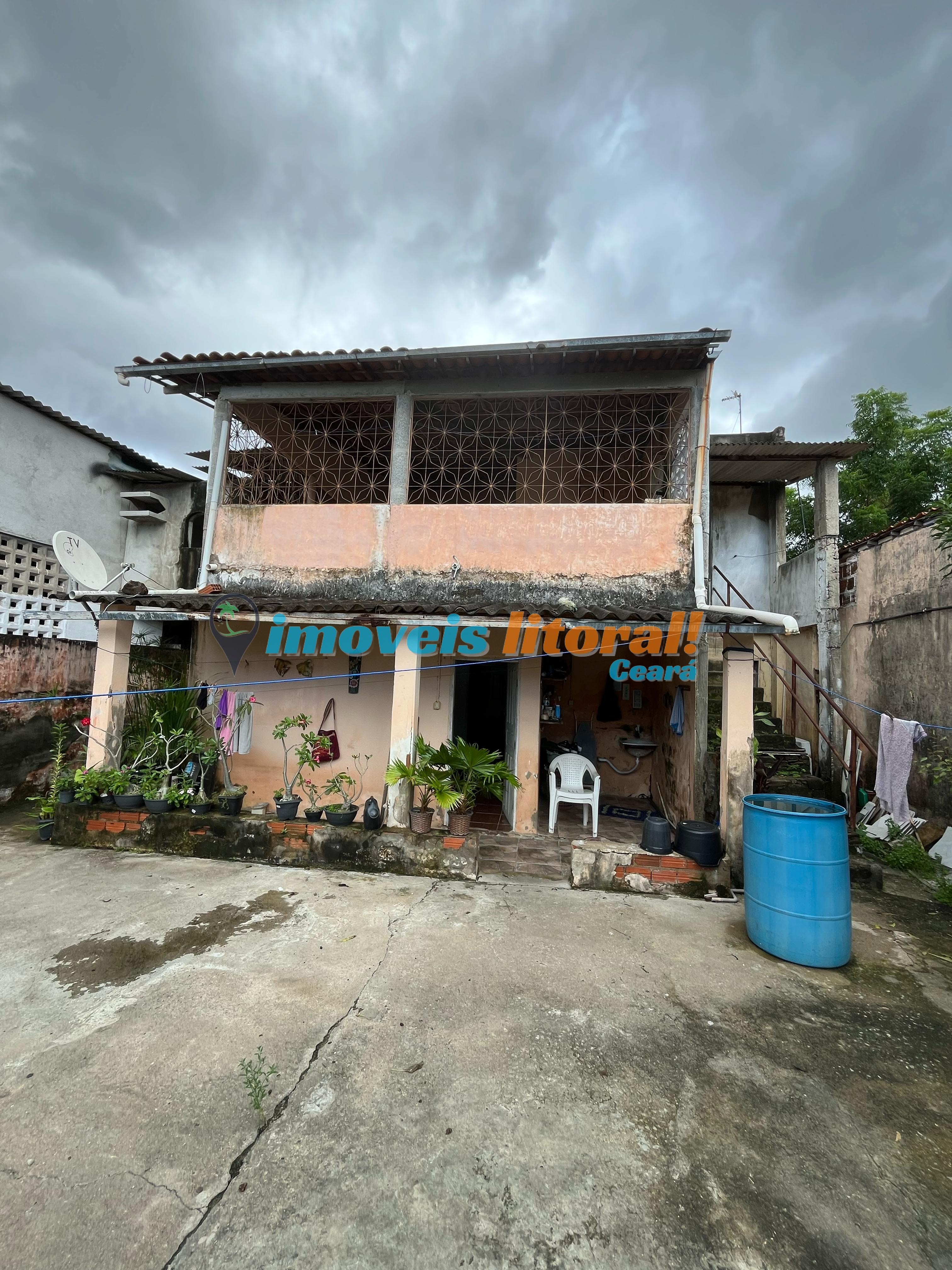 CASA NO CENTRO DA CAUCAIA