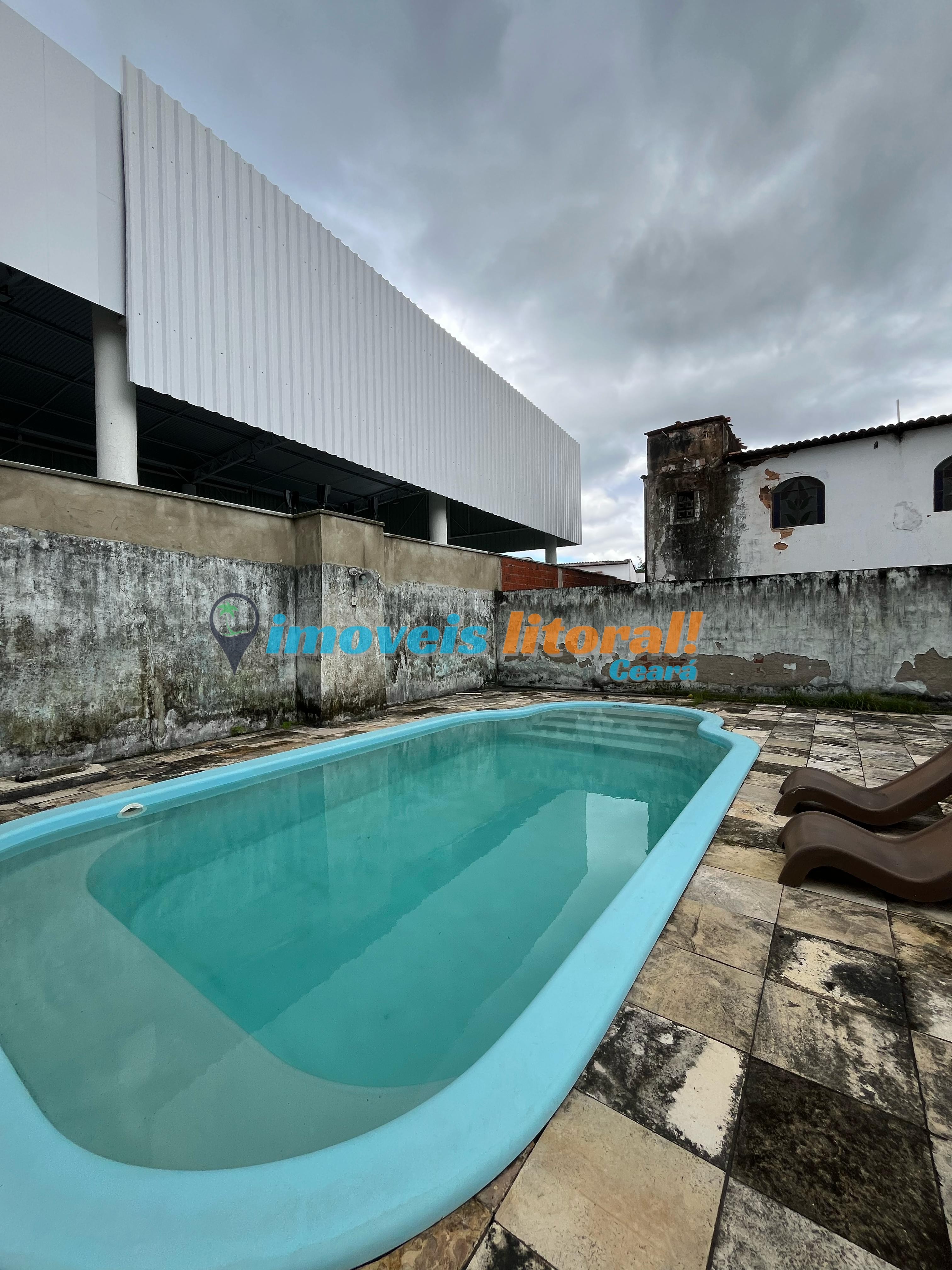 CASA NO CENTRO DA CAUCAIA