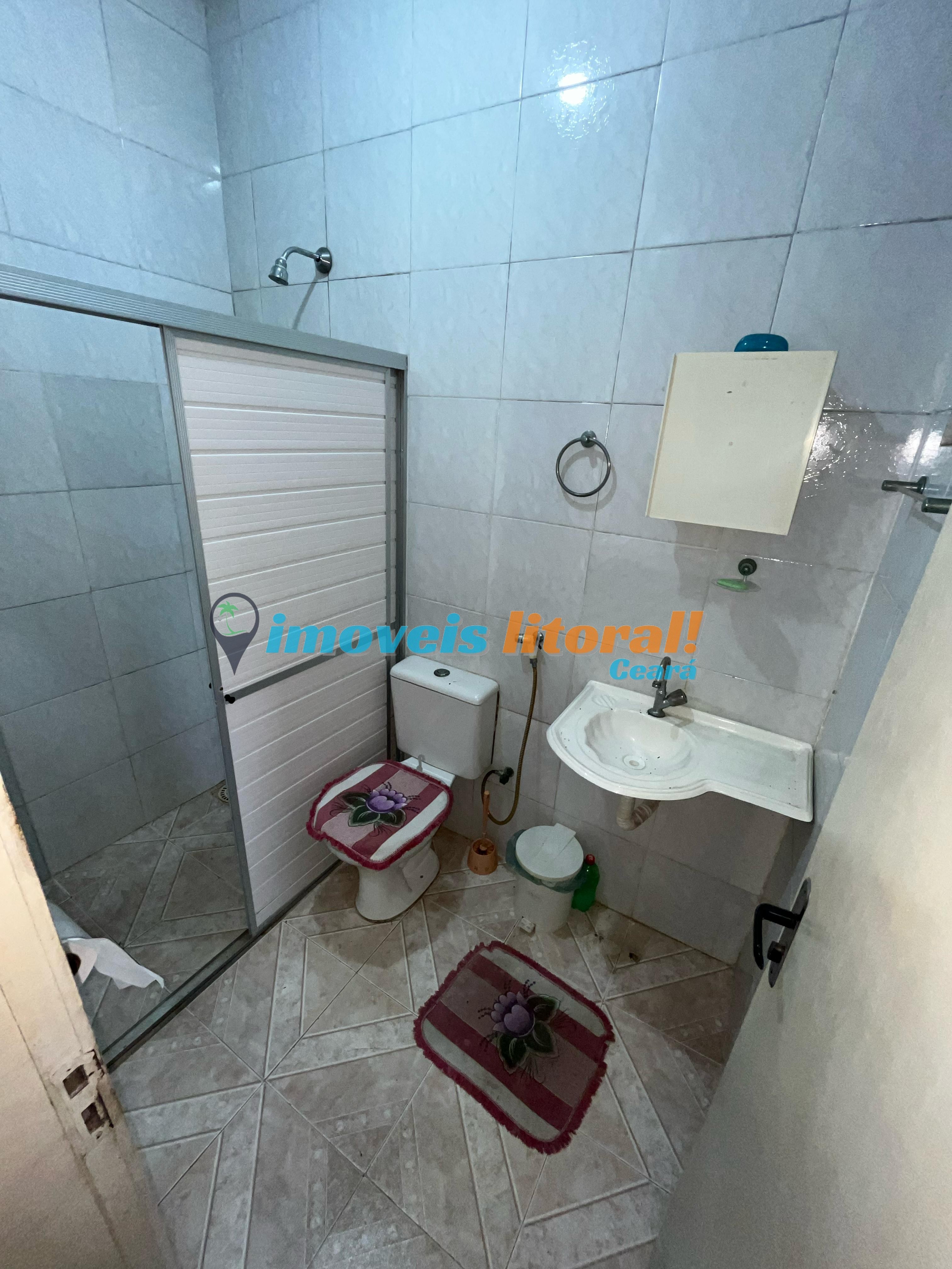 CASA NO CENTRO DA CAUCAIA