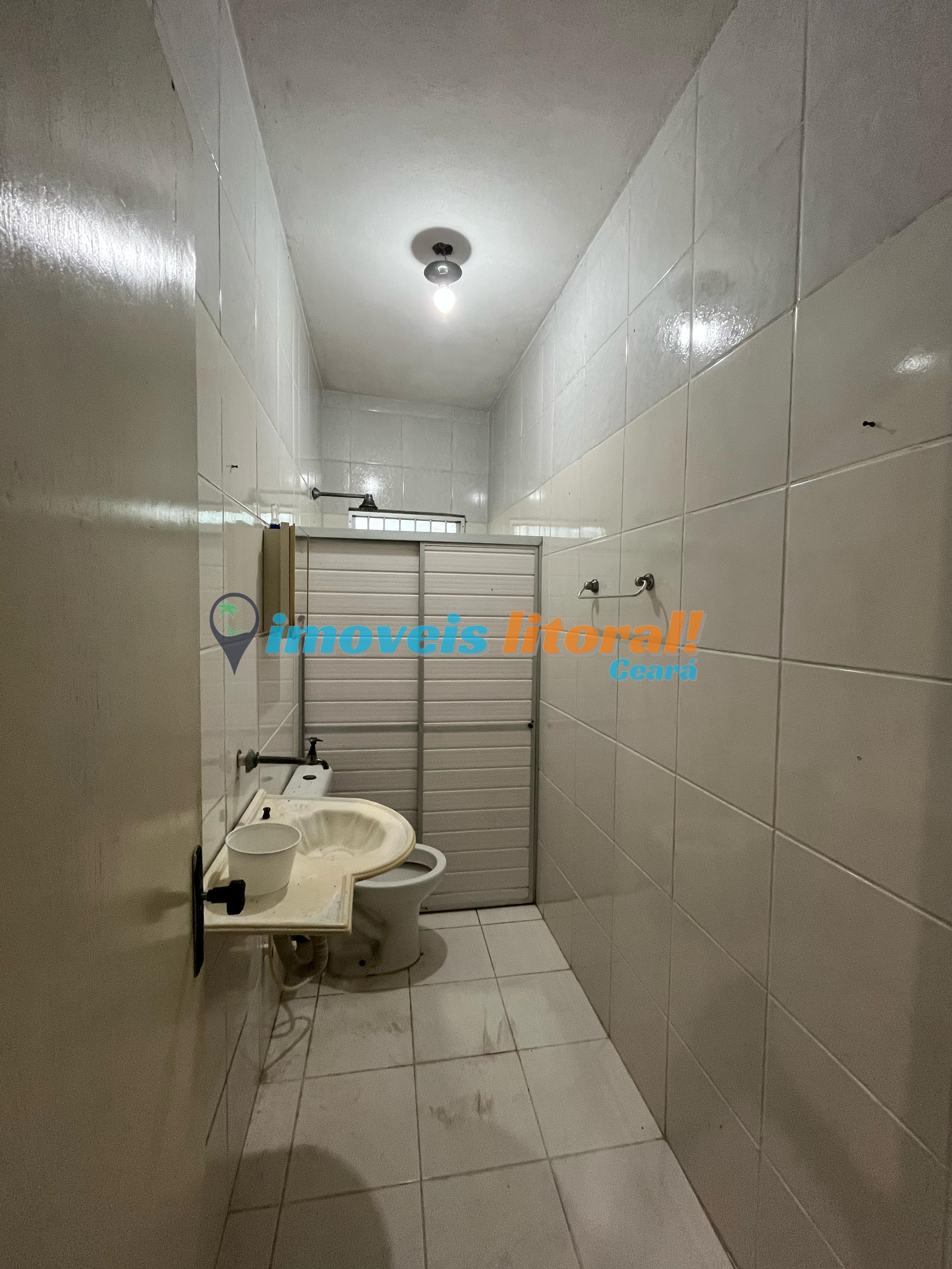 CASA NO CENTRO DA CAUCAIA