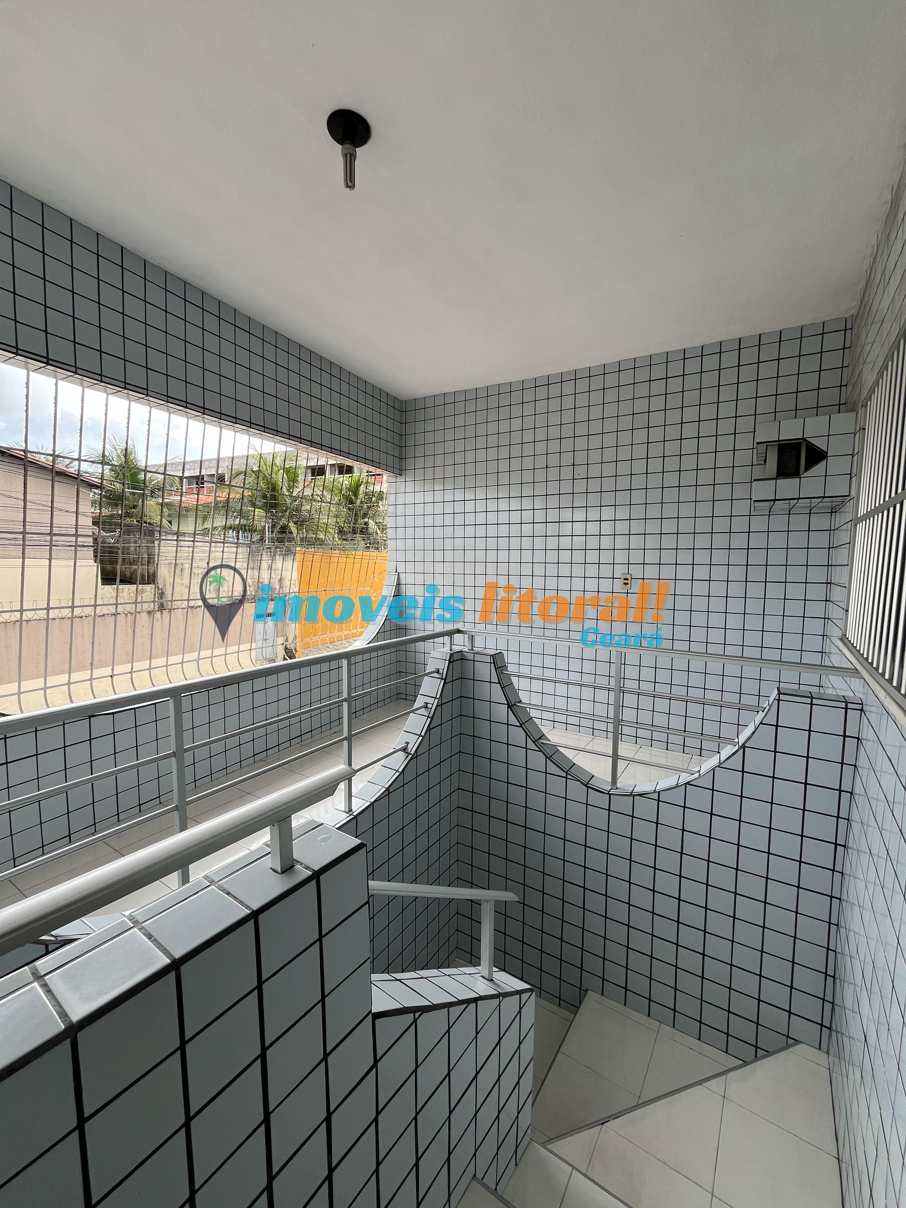 CASA NO CENTRO DA CAUCAIA